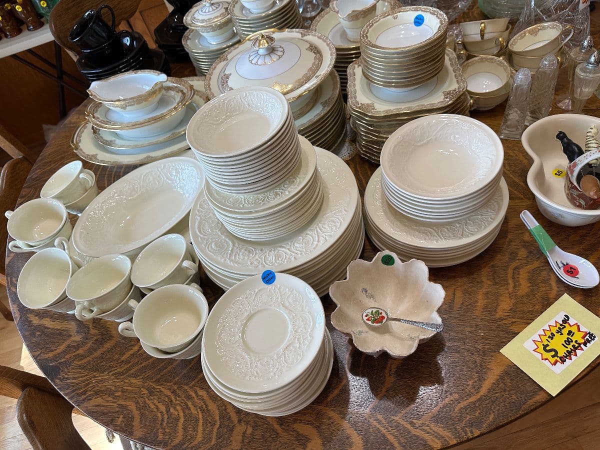 Estate and Moving Sale photo 12