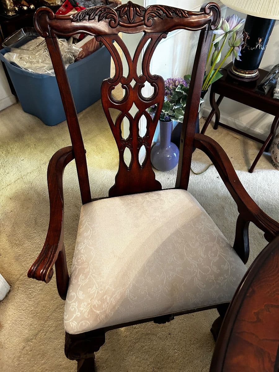 Durham home overflowing with great decor. Early sale availability. photo 6