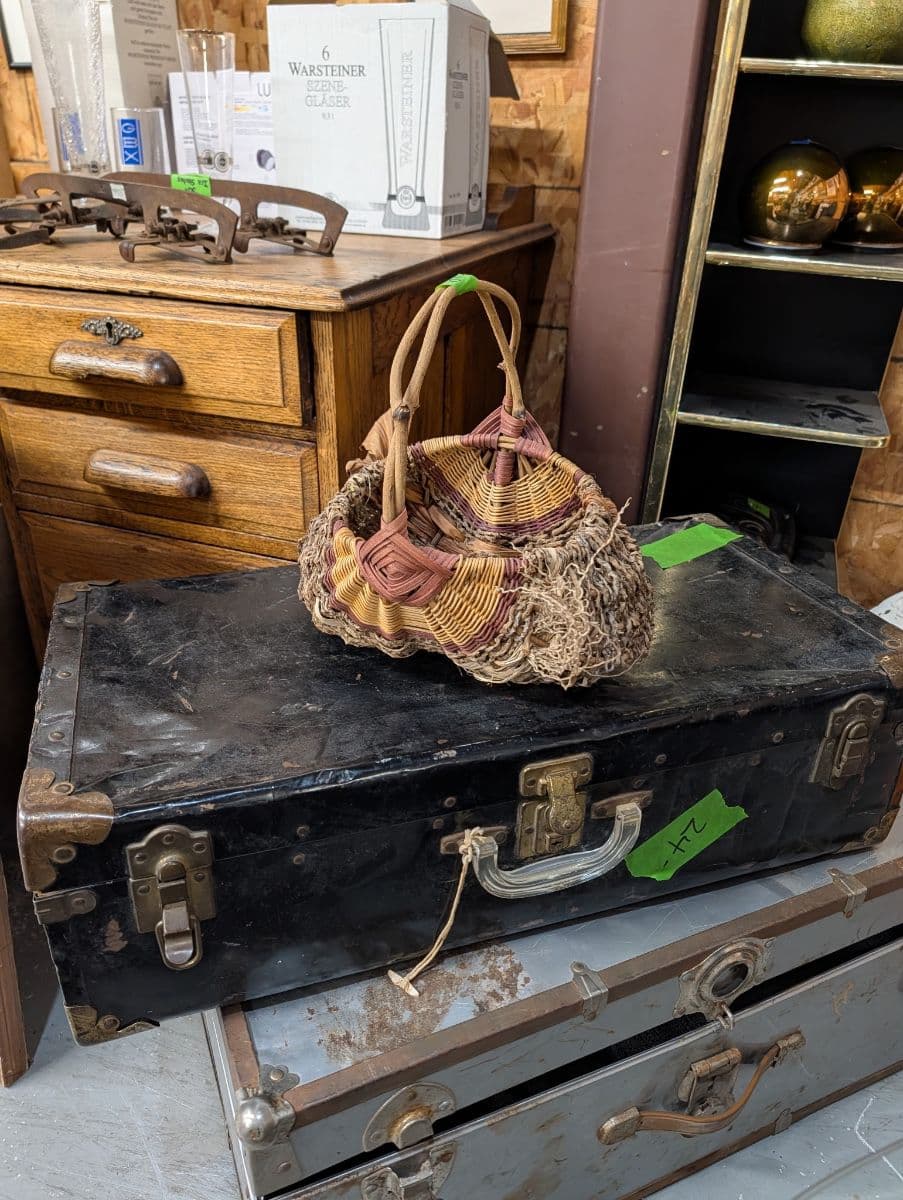 Vintage Clothing, Decor, Art, Collectibles, Antiques and More! photo 11
