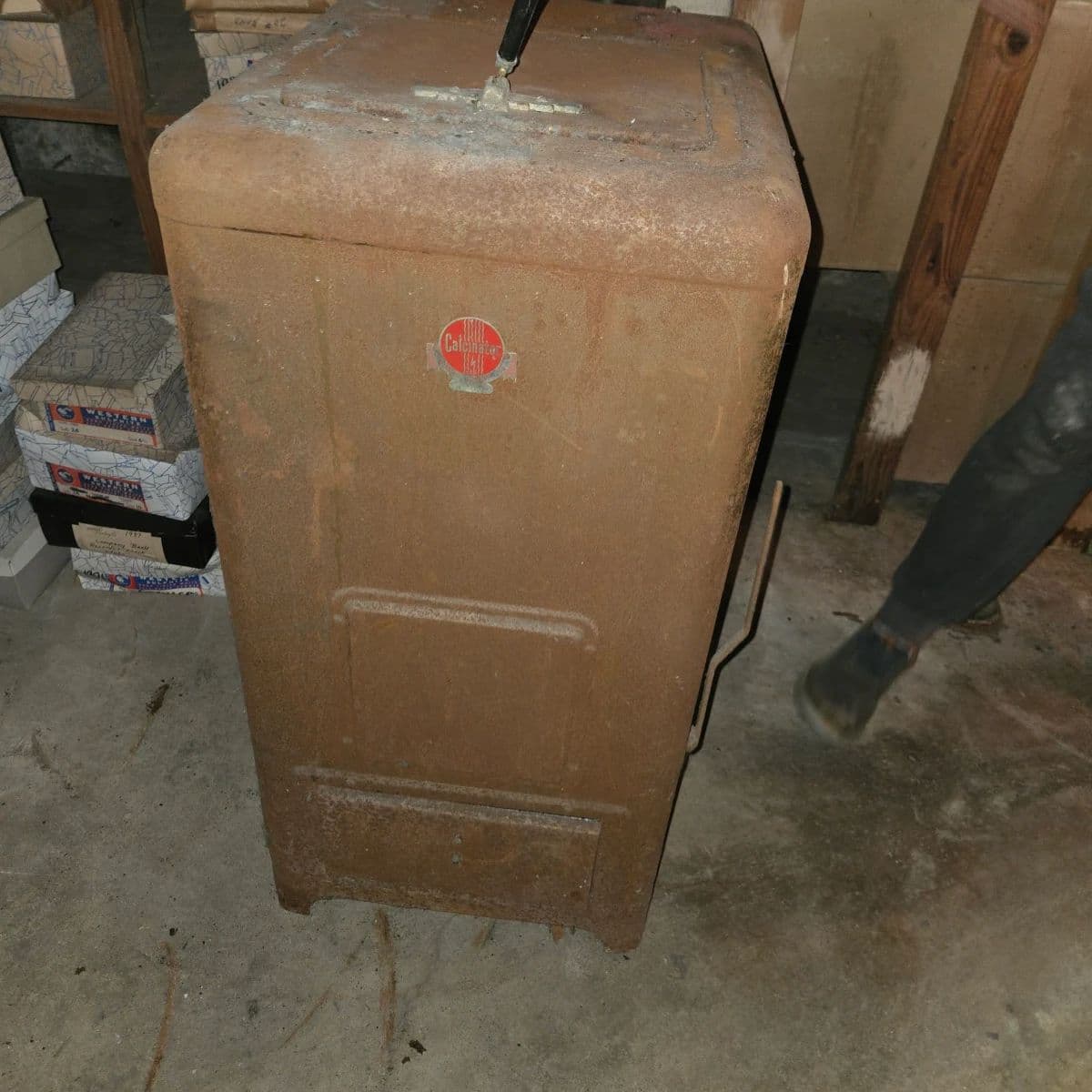 Multi generation family sale. First time ever and new discoveries being discovered photo 7