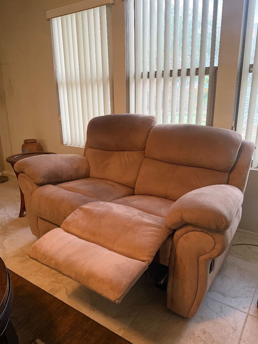 Gorgeous Surprise Estate Sale by Radiant Estate Sales photo 10