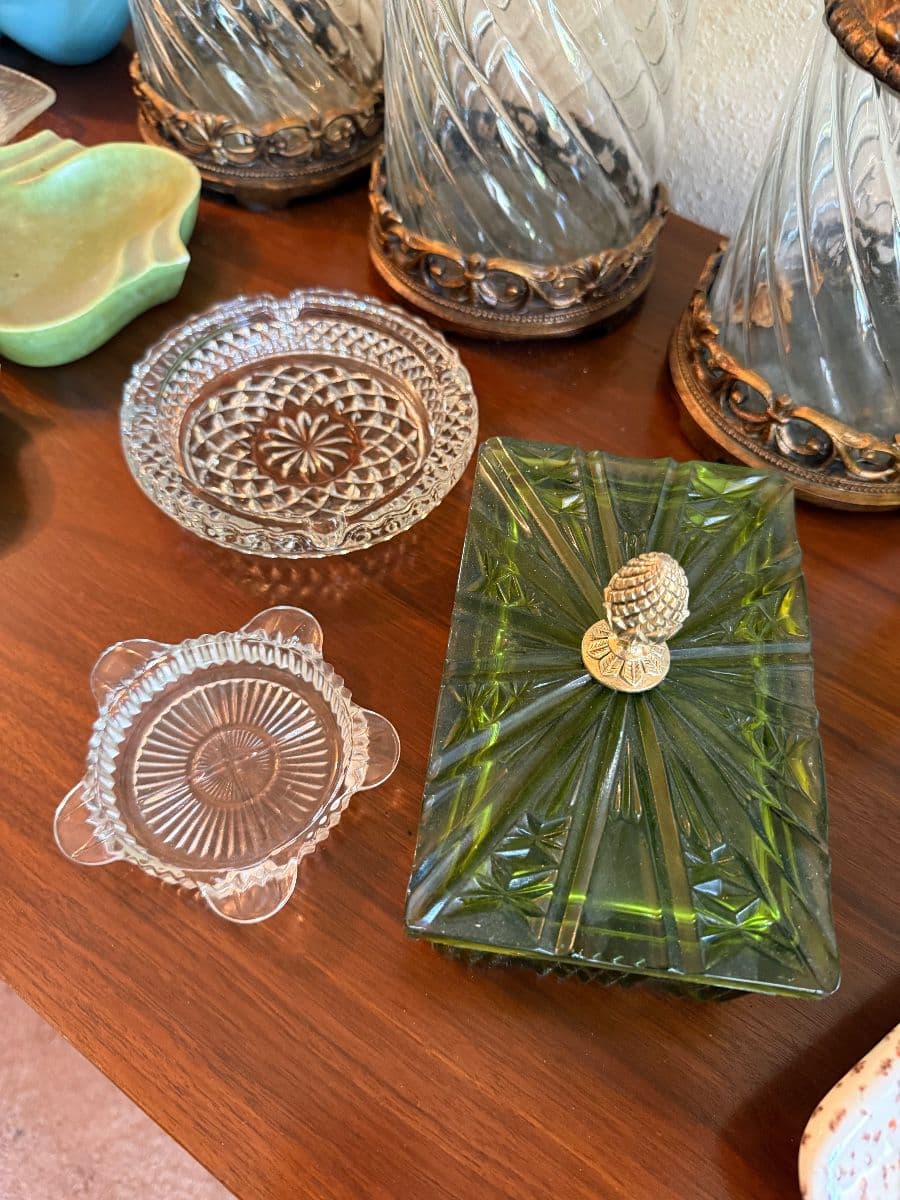 *FIRST PHOTOS* "That '70's Sale" photo 5