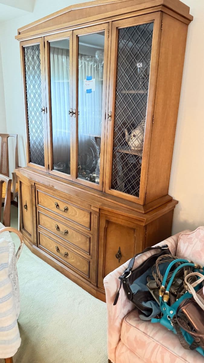 Vintage Everything! Loaded ! Don’t Miss This Step Back in Time! photo 4