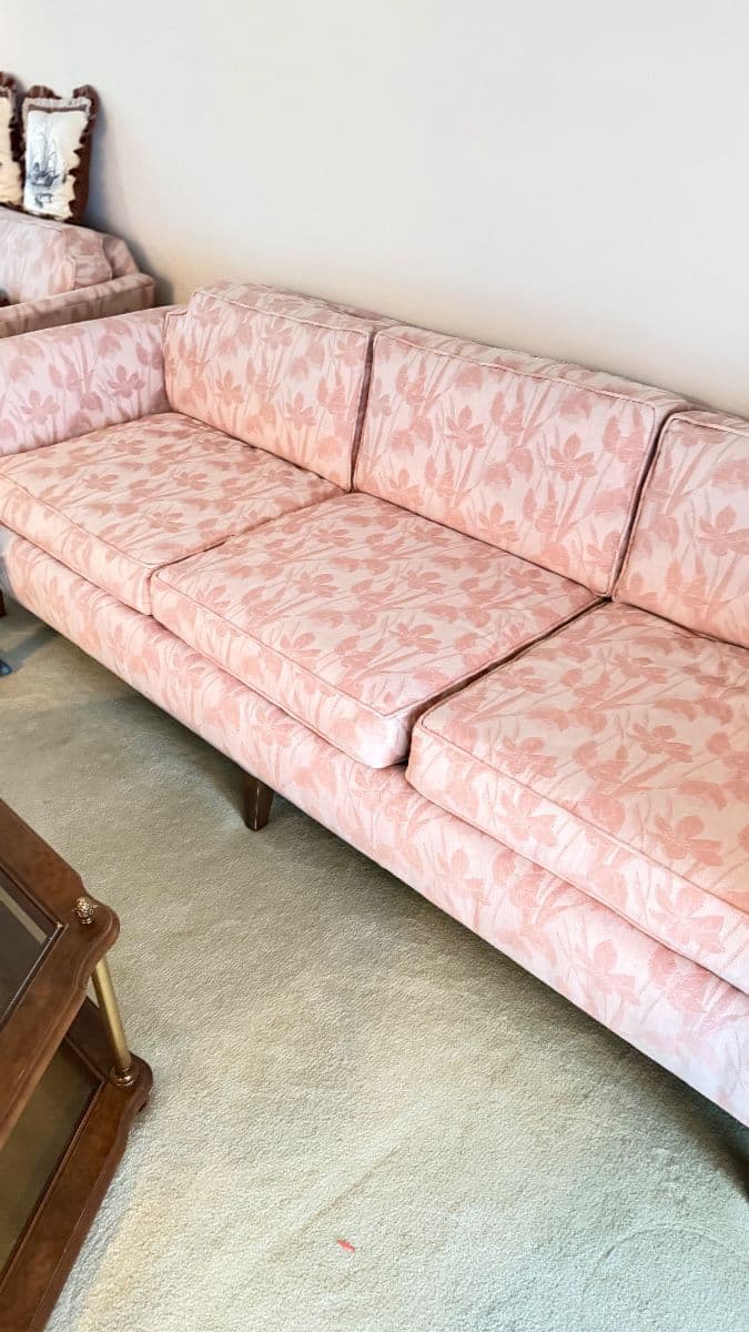 Vintage Everything! Loaded ! Don’t Miss This Step Back in Time! photo 7