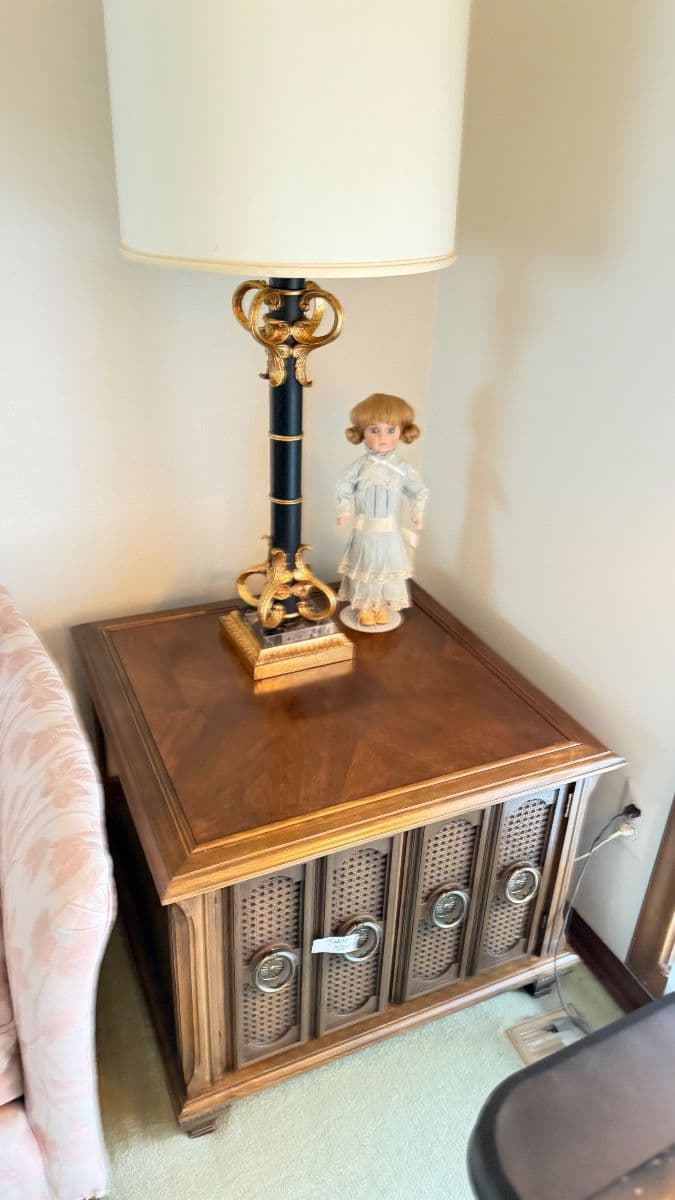 Vintage Everything! Loaded ! Don’t Miss This Step Back in Time! photo 12
