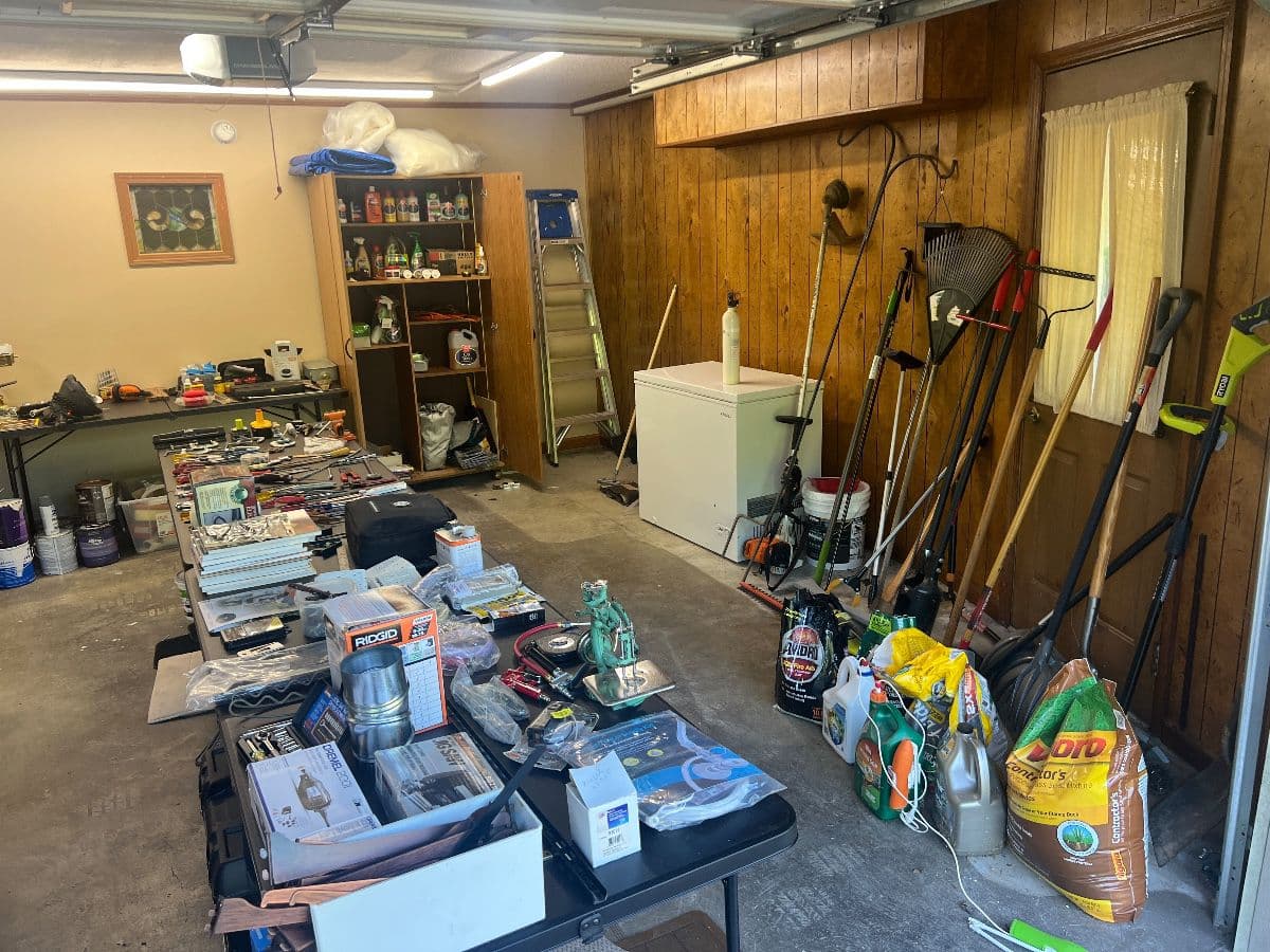 Needlewood Lane Estate sale in Cleveland photo 1