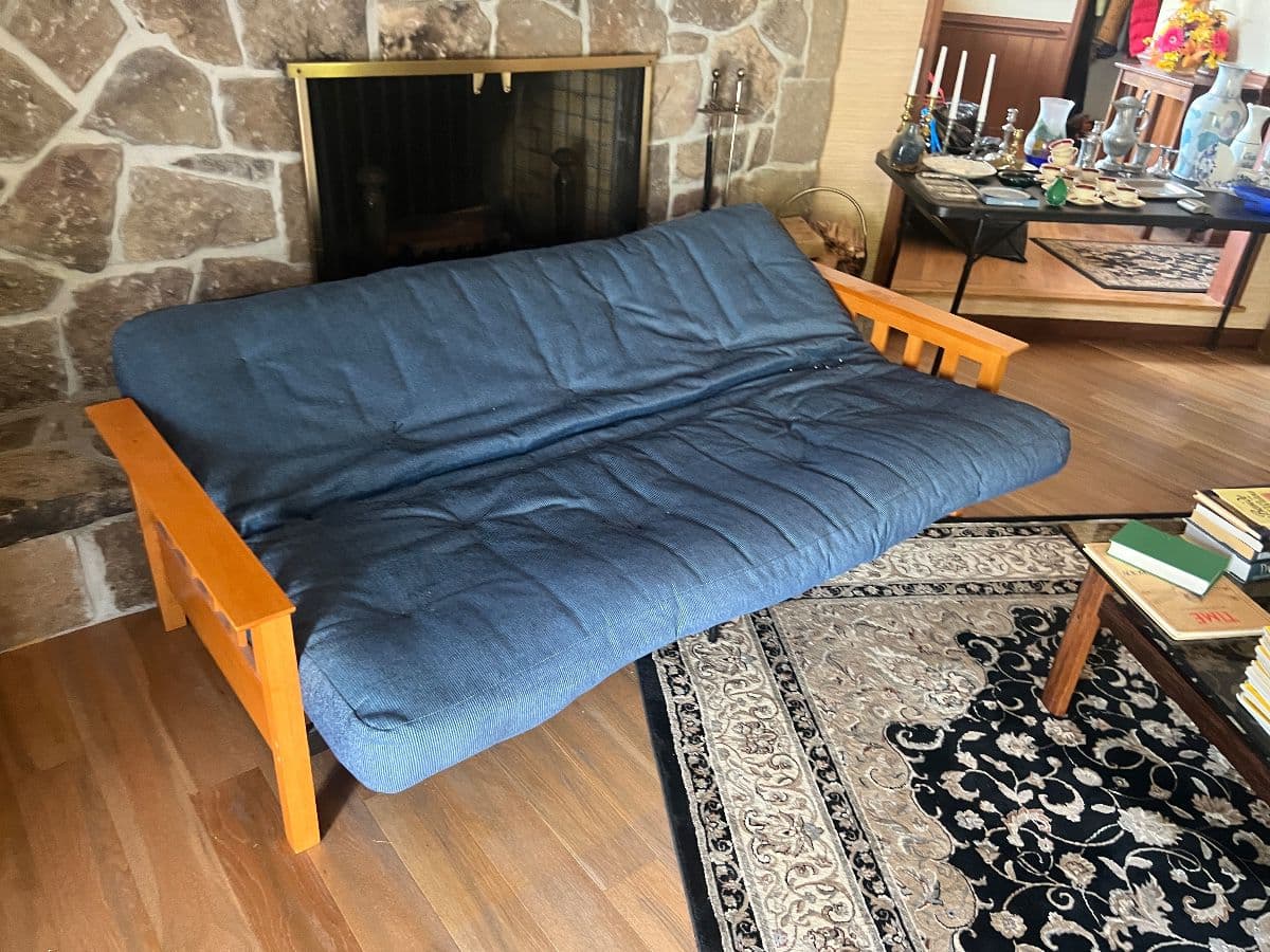 Needlewood Lane Estate sale in Cleveland photo 12