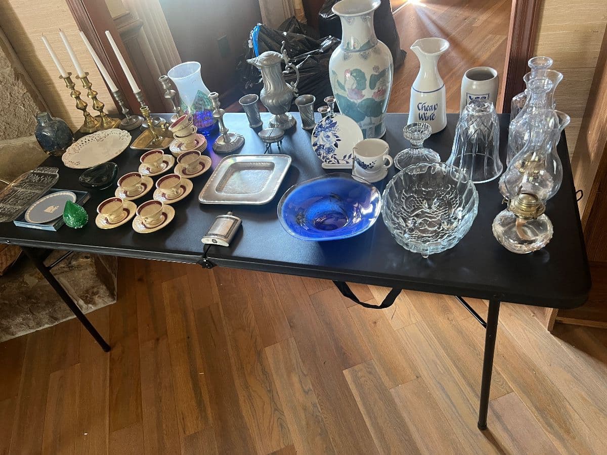 Needlewood Lane Estate sale in Cleveland photo 10