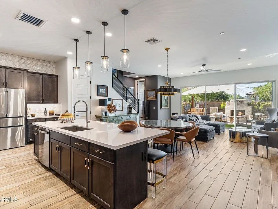 Great AZ Hosts in North Phoenix photo 10