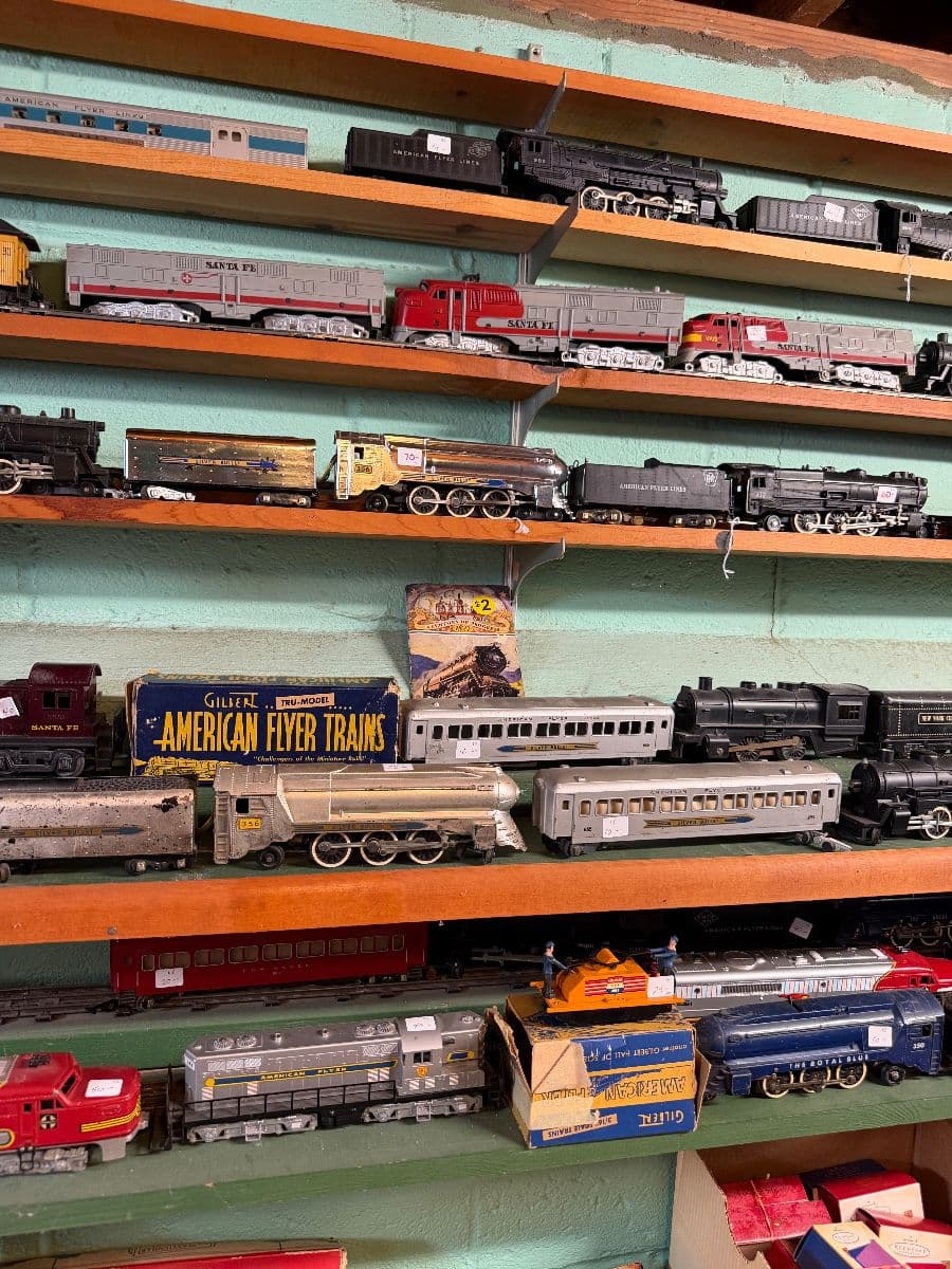 AMERICAN FLYER RARE TRAIN COLLECTION PRESENTED BY ELLE AND EMME photo 2