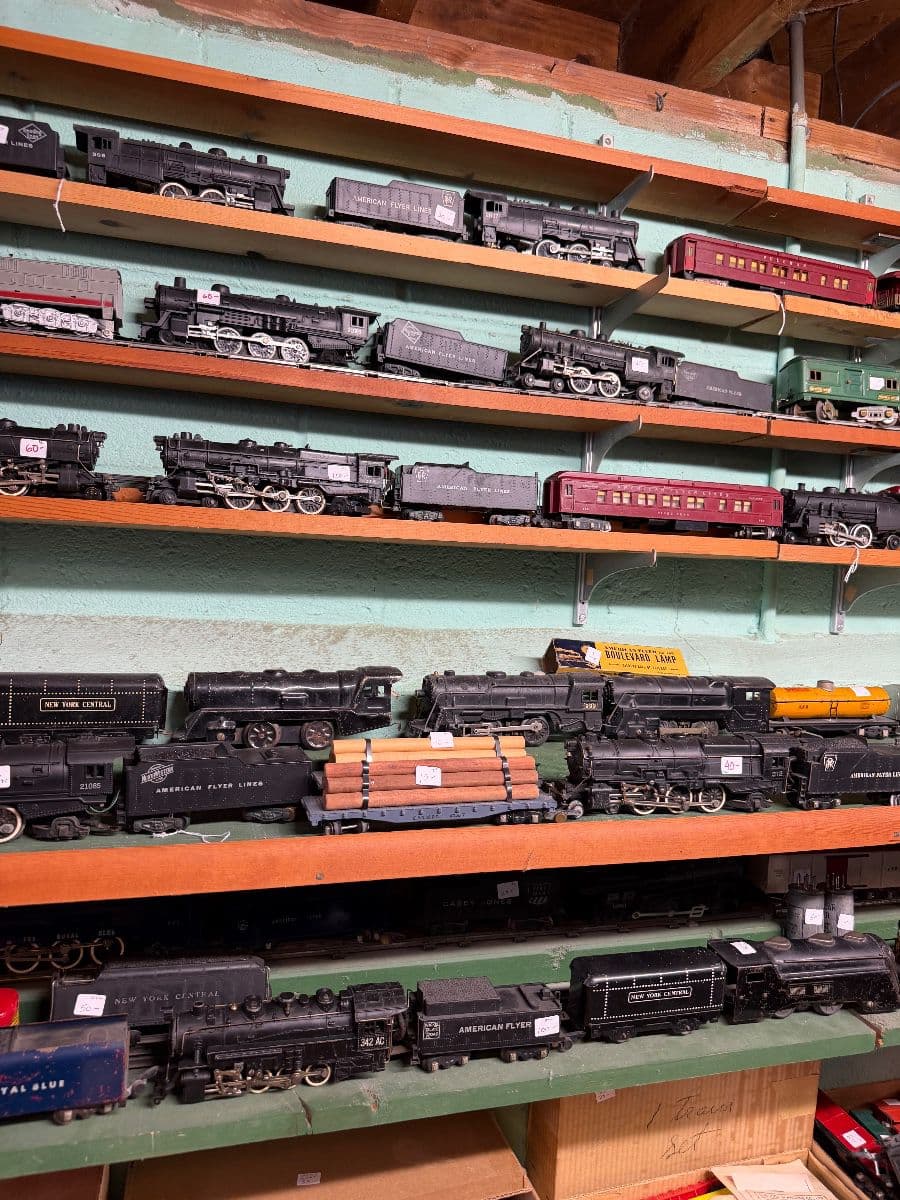 AMERICAN FLYER RARE TRAIN COLLECTION PRESENTED BY ELLE AND EMME photo 3