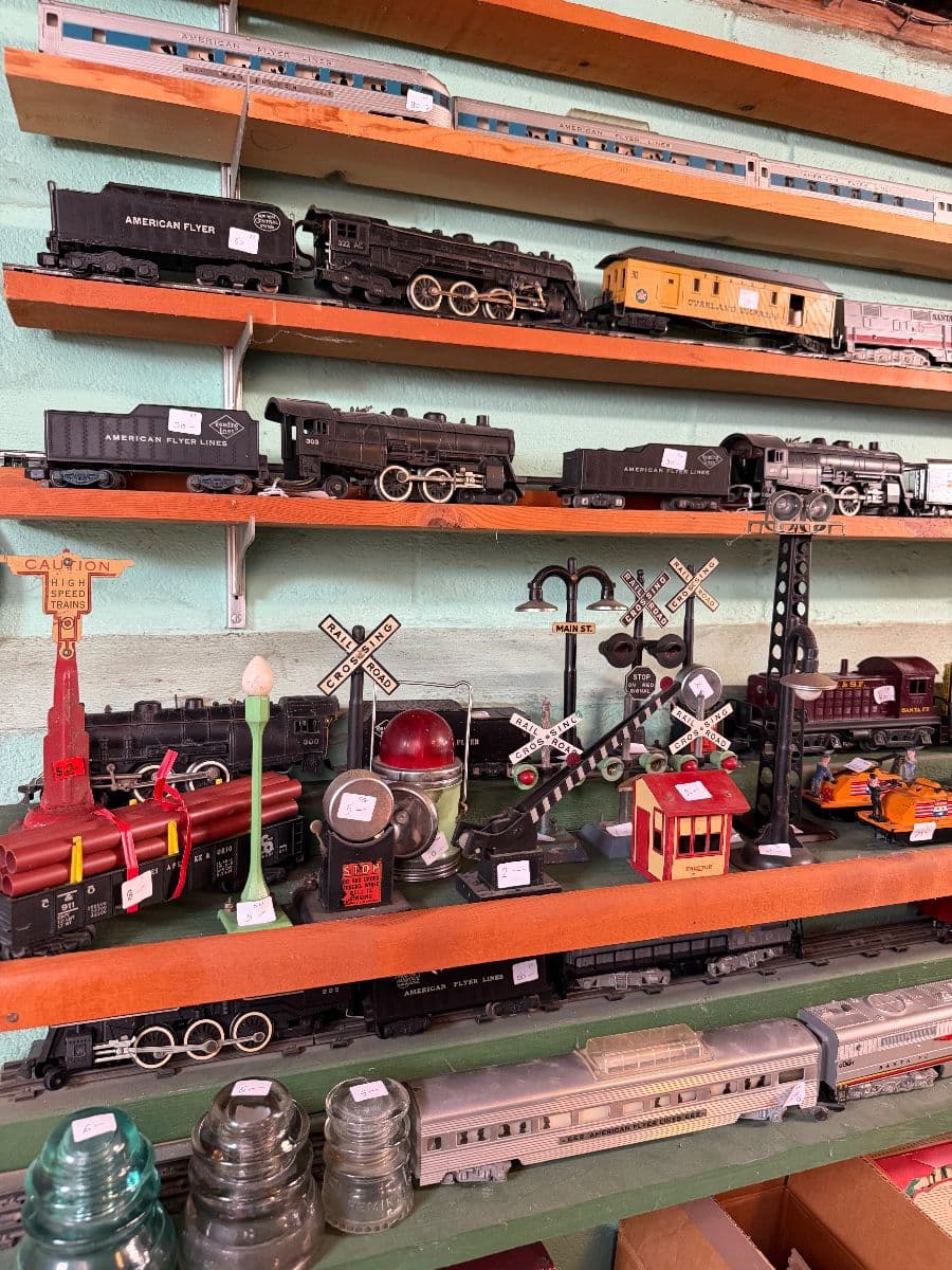 AMERICAN FLYER RARE TRAIN COLLECTION PRESENTED BY ELLE AND EMME photo 1