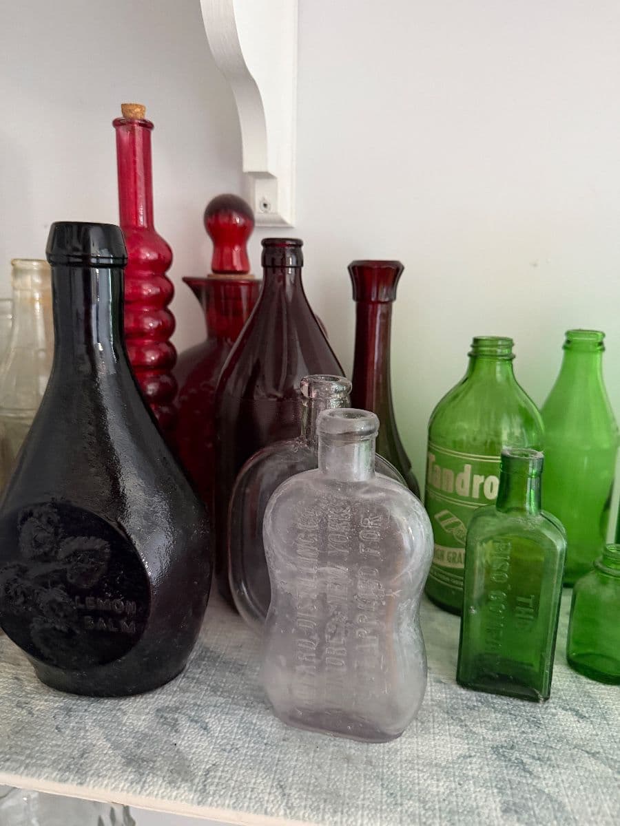 Vintage Glass, Pyrex, Collectibles, Furniture & Estate Treasures~PICKER'S SALE photo 3