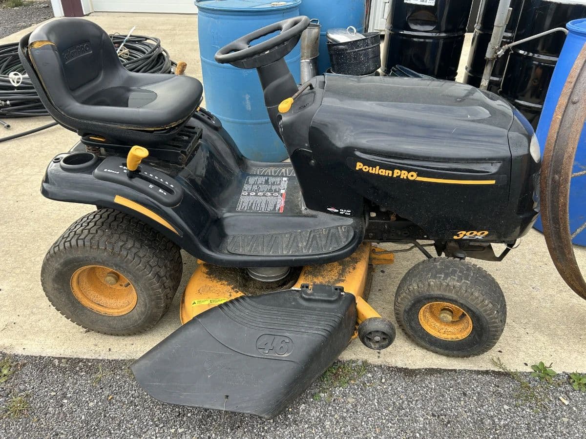 HIMES LIVE FALL CONSIGNMENT AUCTION / CHICKEN BBQ photo 2