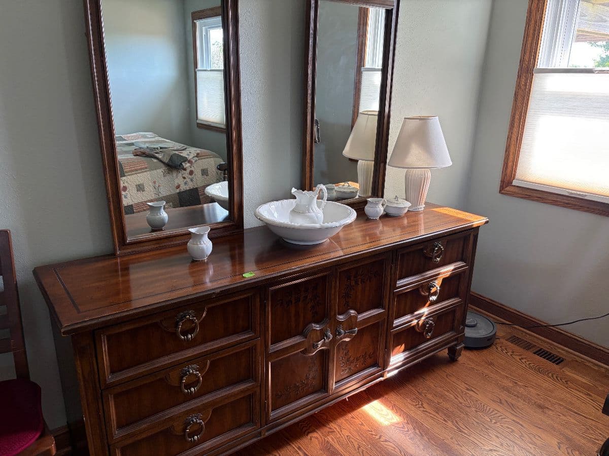 CLOSING HOME SALE photo 10
