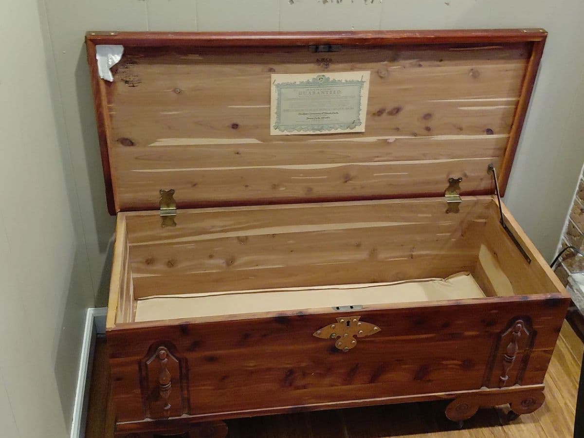 Massive Moving Sale: Premium Mission Oak, Modern Decor & Riding Mower photo 11