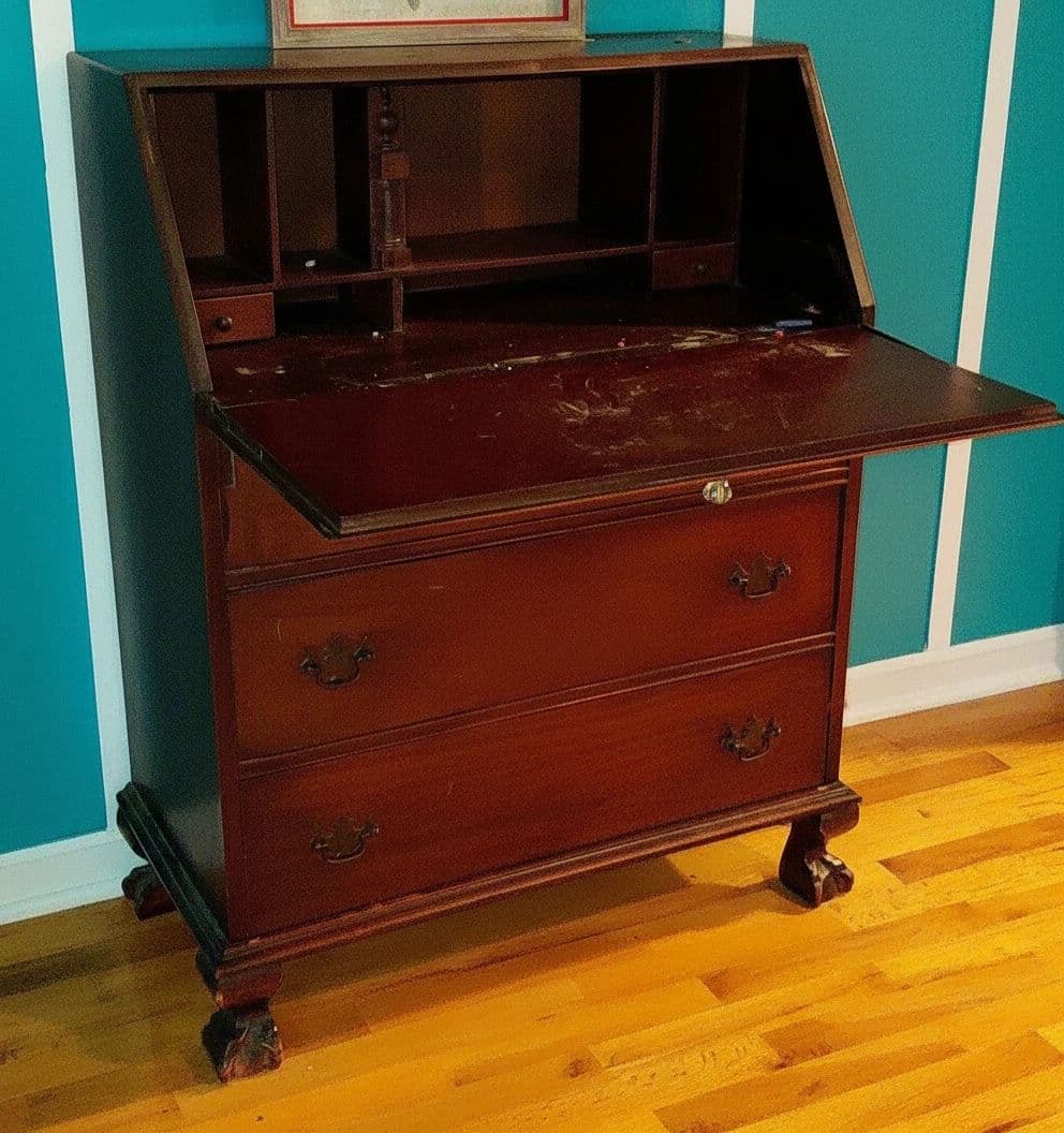 Massive Moving Sale: Premium Mission Oak, Modern Decor & Riding Mower photo 4