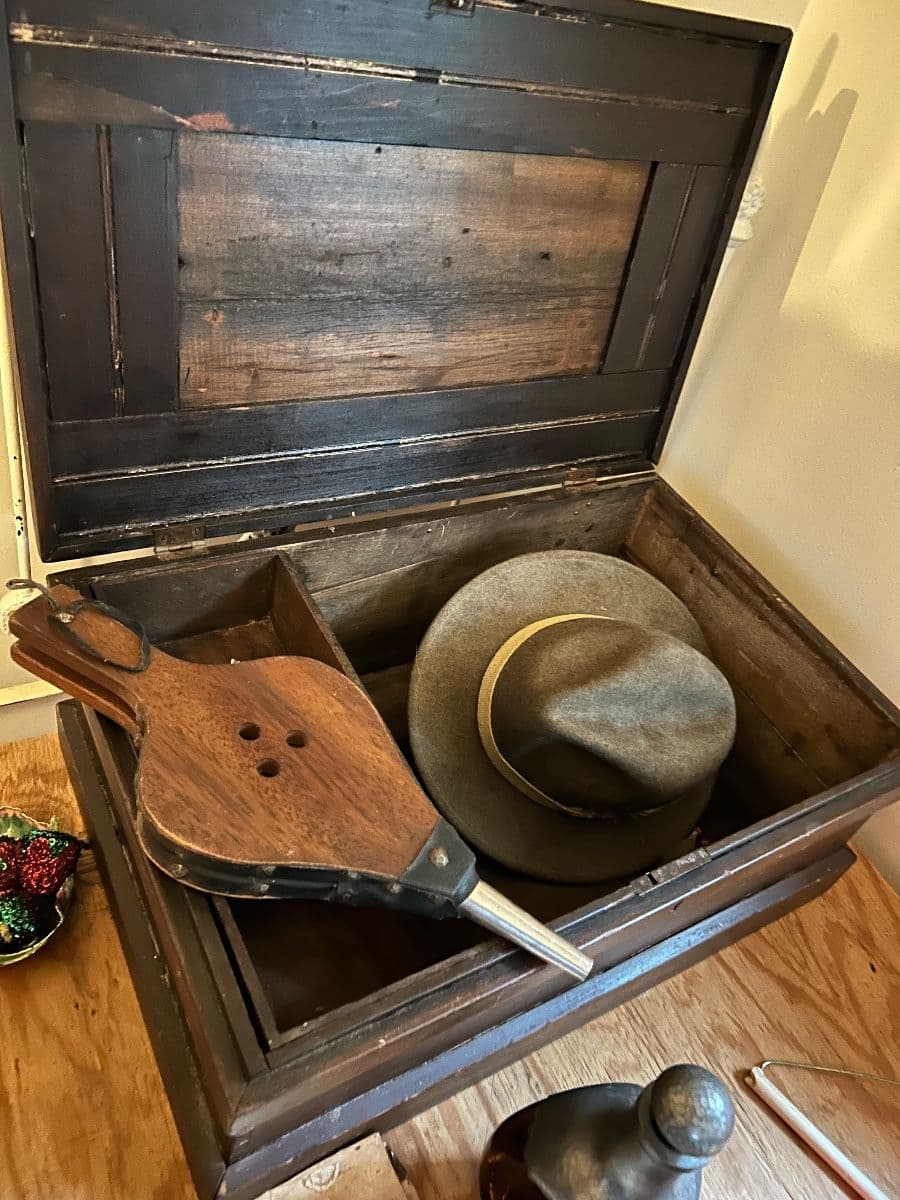 Amazing Antique and Quality Estate Sale photo 9