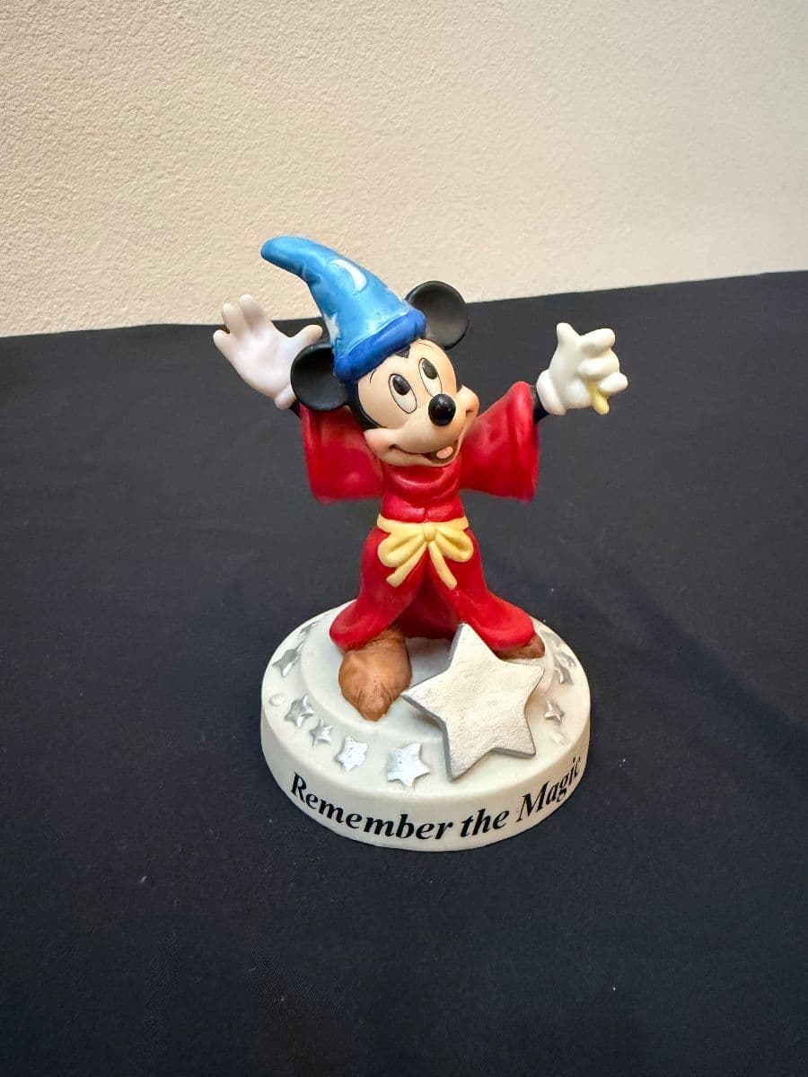 Amazing Disney Anna Lee Christmas Halloween And So Much MoreEstate Sale! photo 8