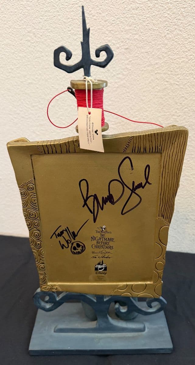 Amazing Disney Anna Lee Christmas Halloween And So Much MoreEstate Sale! photo 2