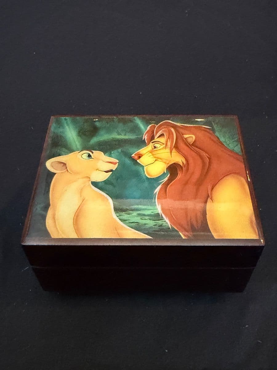 Amazing Disney Anna Lee Christmas Halloween And So Much MoreEstate Sale! photo 12