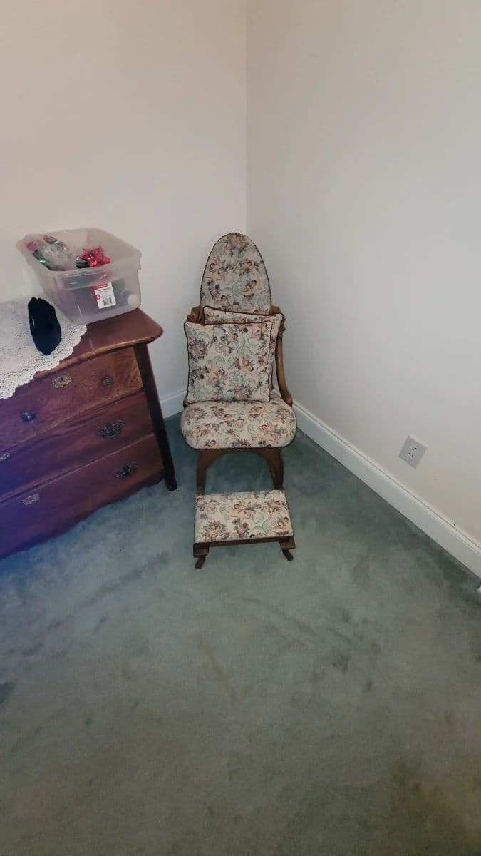 J&A Estate Sales Something for Everyone photo 10