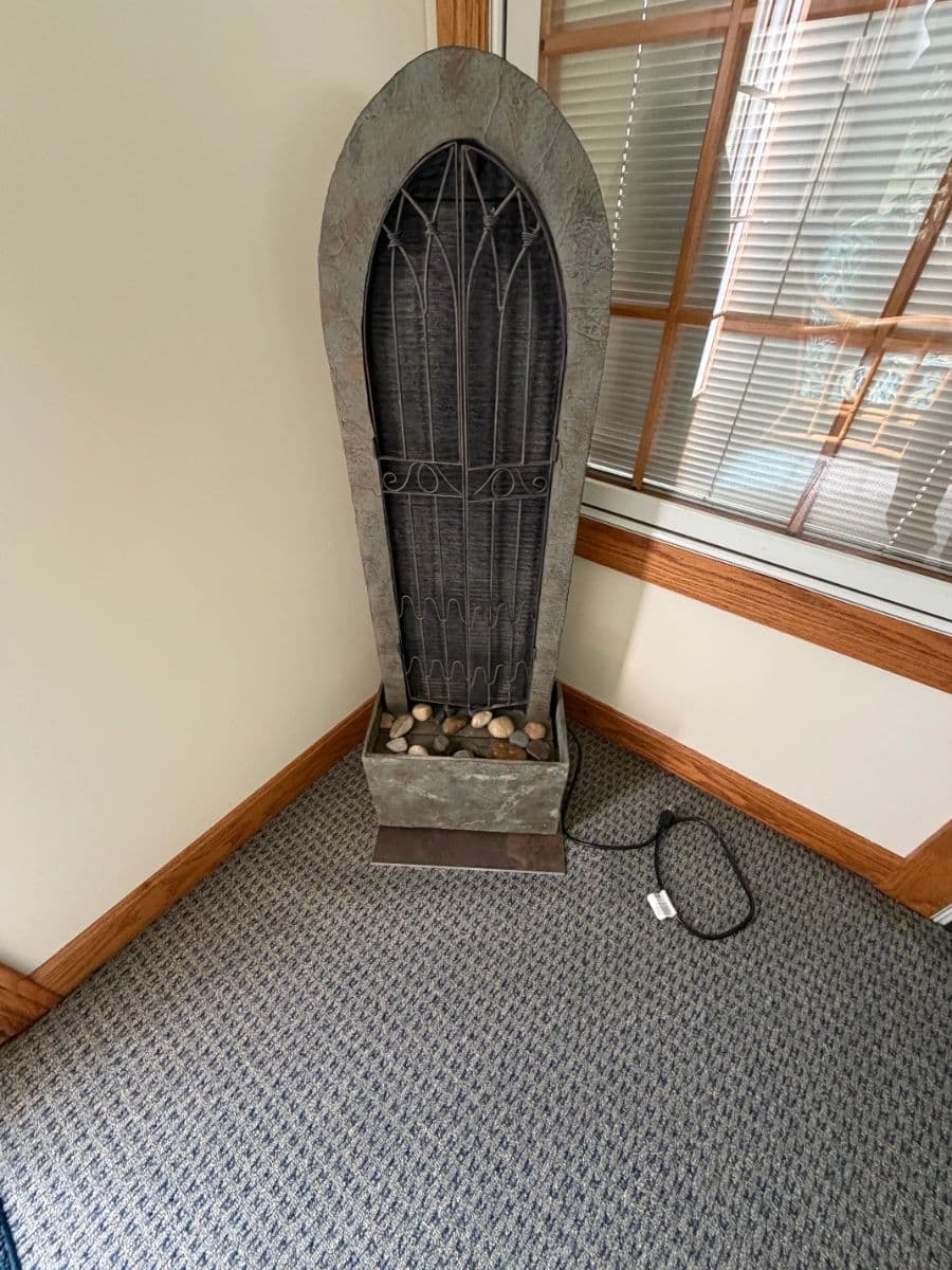PACKED UNIONTOWN ESTATE SALE – Beautiful Furniture, China, Crystal, Purses, Jewelry & More! photo 11