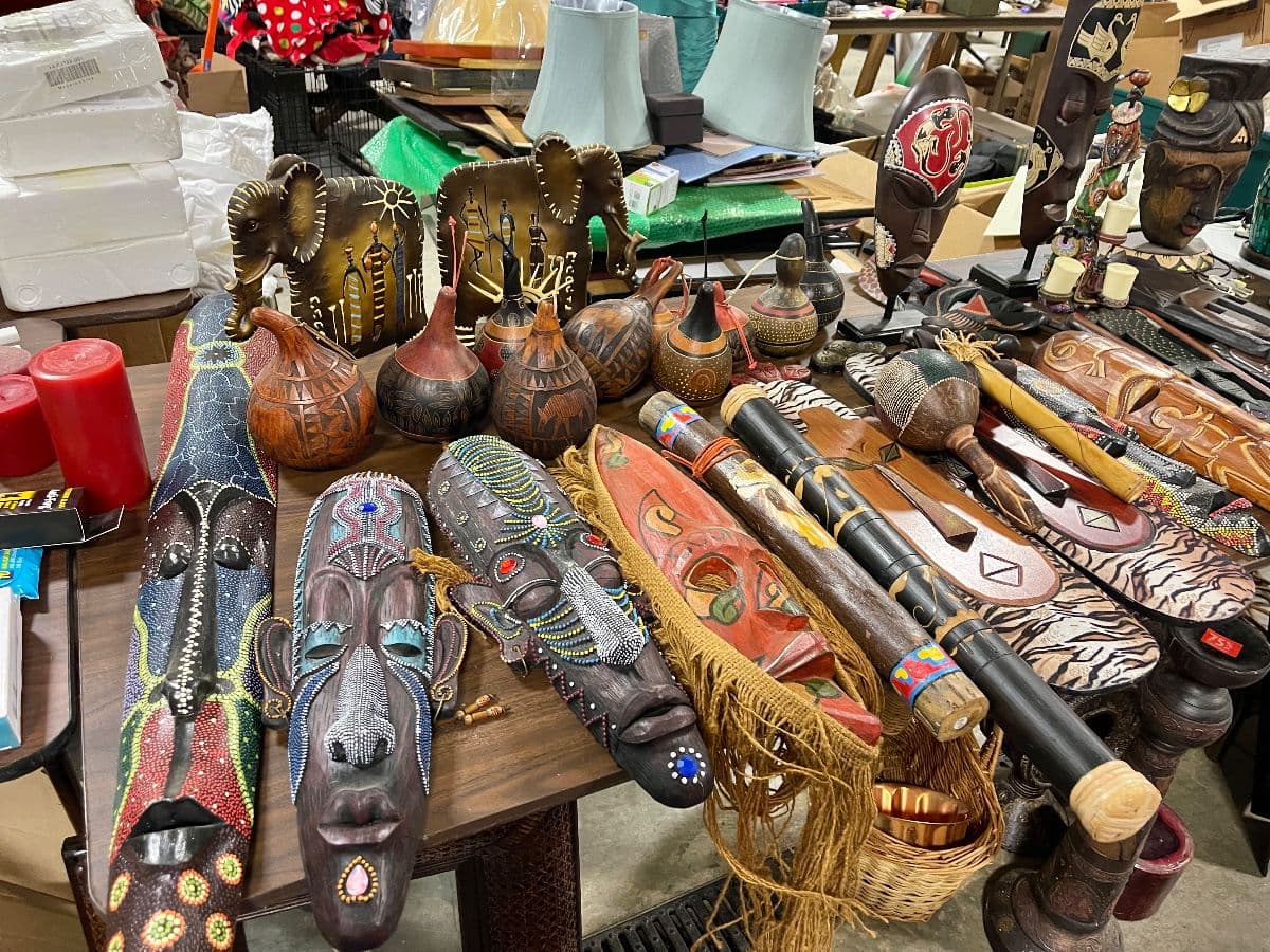 HICKORY ESTATE TAG SALE BY PAMELA THURS SEPT 24TH FRIDAY SEPT 25TH photo 12