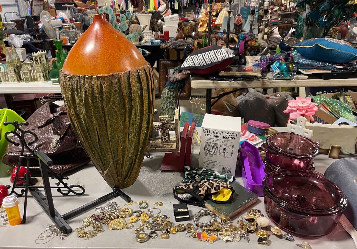 HICKORY ESTATE TAG SALE BY PAMELA THURS SEPT 24TH FRIDAY SEPT 25TH photo 10