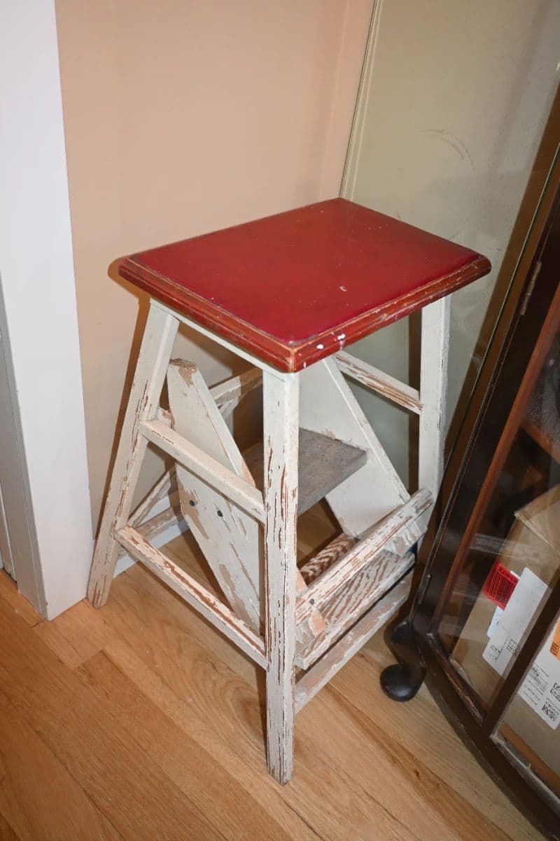 Hampton Bays IN PERSON Tag Sale: MCM / Vintage Collectibles, Clothing, Garden, Much Much More photo 8