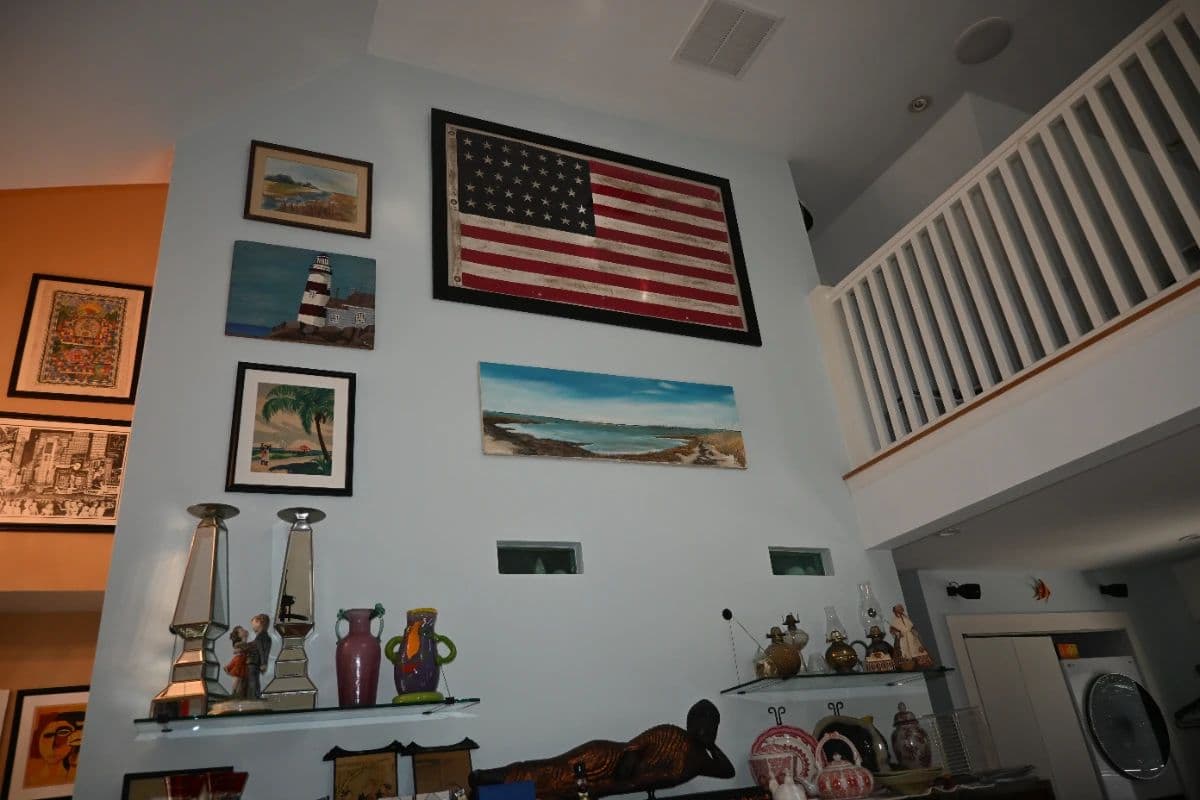 Hampton Bays IN PERSON Tag Sale: MCM / Vintage Collectibles, Clothing, Garden, Much Much More photo 3