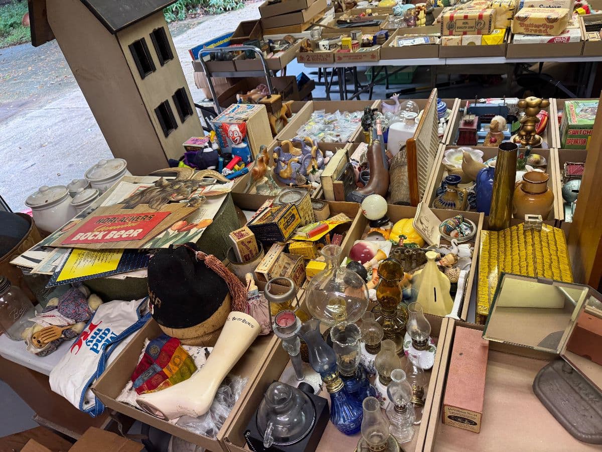 Huge Auction Euclid Beach Signs Face Jugs Advertising Gas Oil Apothecary Bottles Toys Cans Antiques photo 6