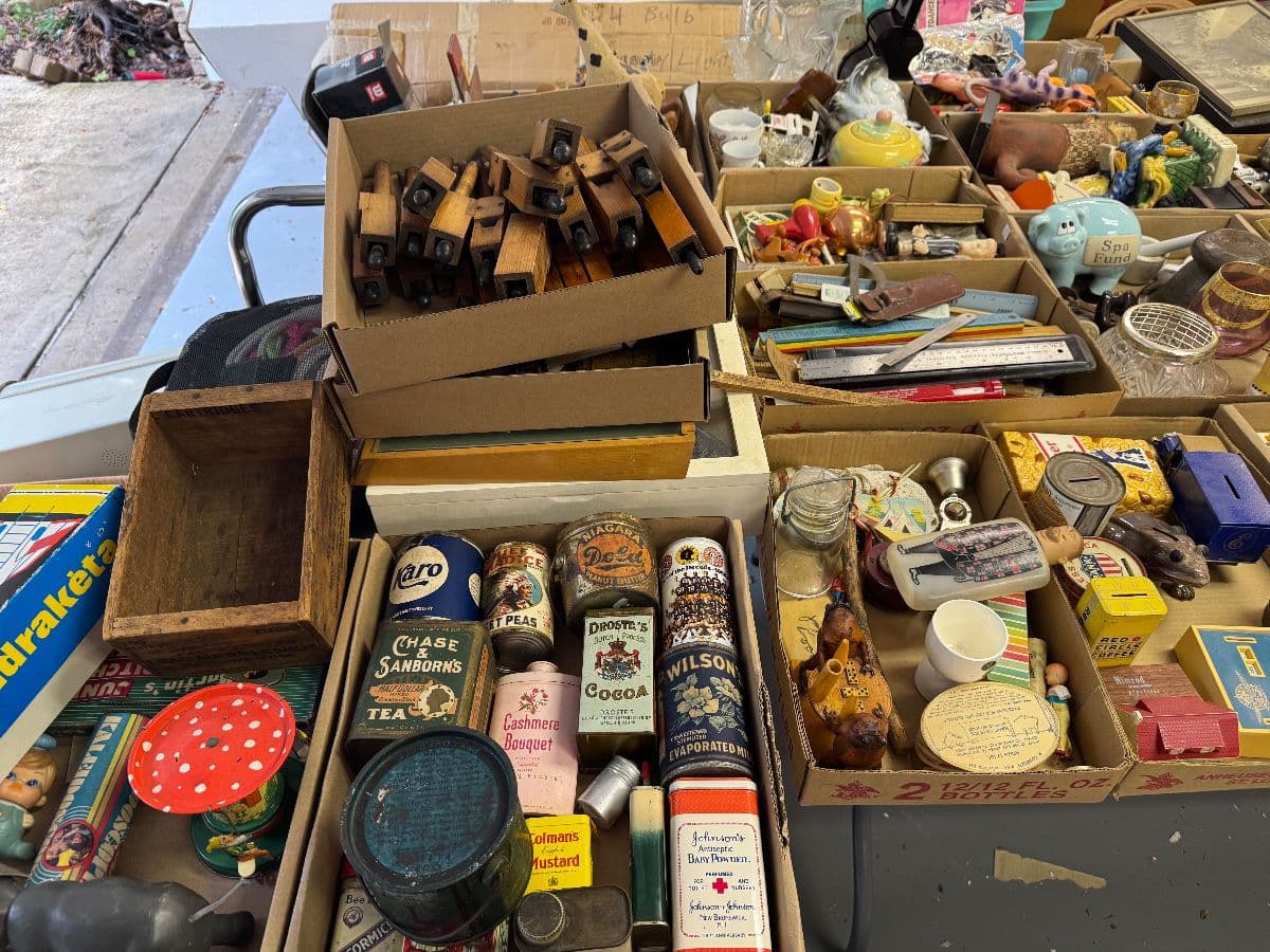 Huge Auction Euclid Beach Signs Face Jugs Advertising Gas Oil Apothecary Bottles Toys Cans Antiques photo 3