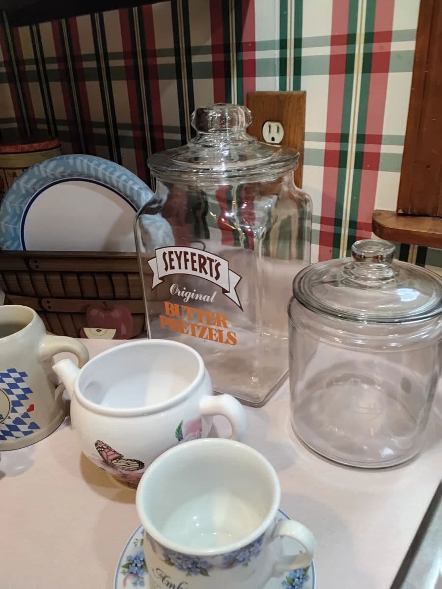 Fabulous Estate Sale photo 8