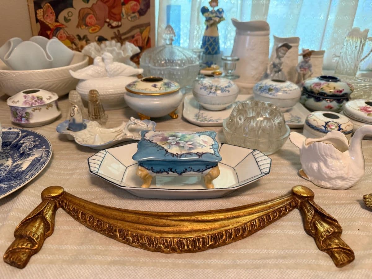 Back in Time Jeff City Estate Sale photo 2