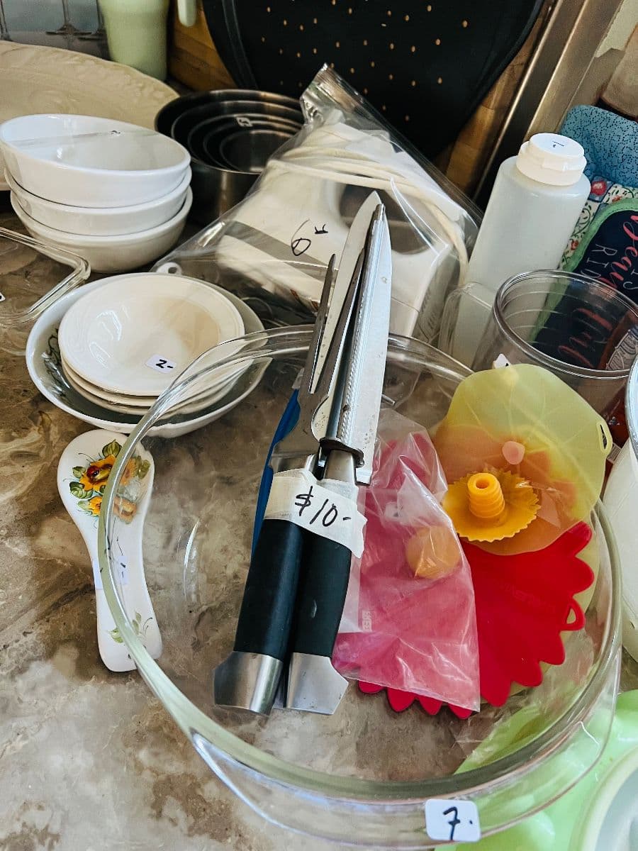 Crewilla Drive Estate sale photo 12