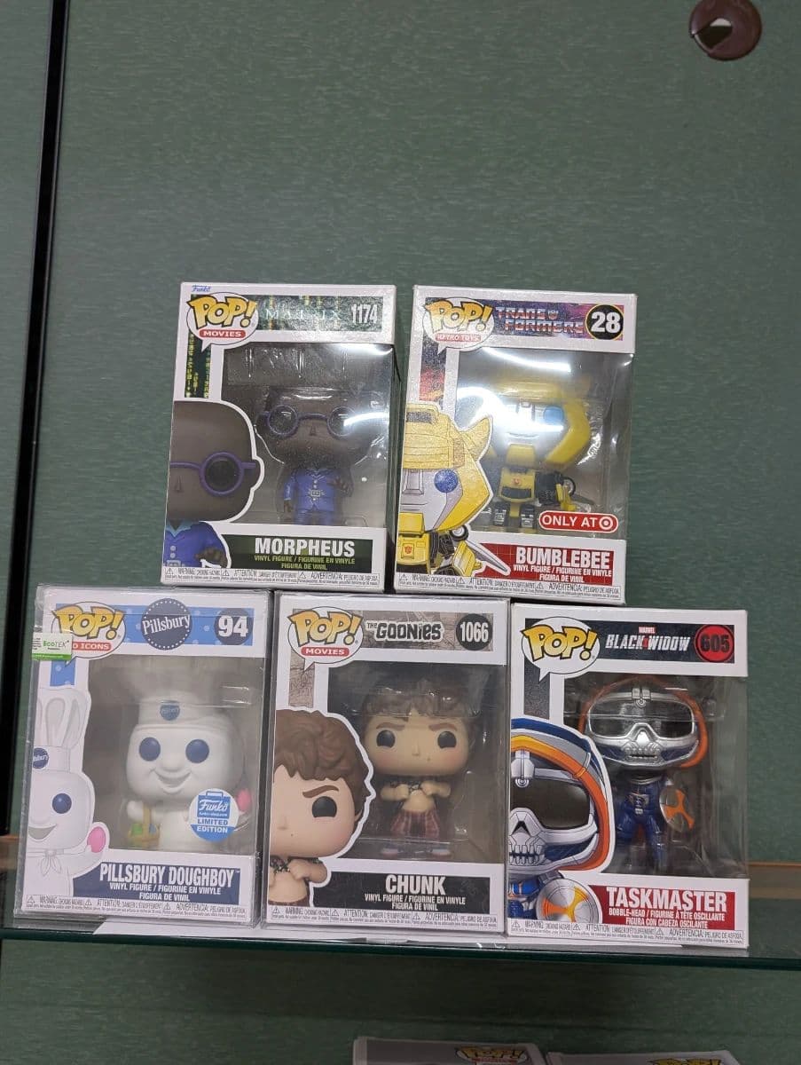 Dempsey Auctions Funko Pops, Designer handbags, Silver coins, Jewelry photo 6