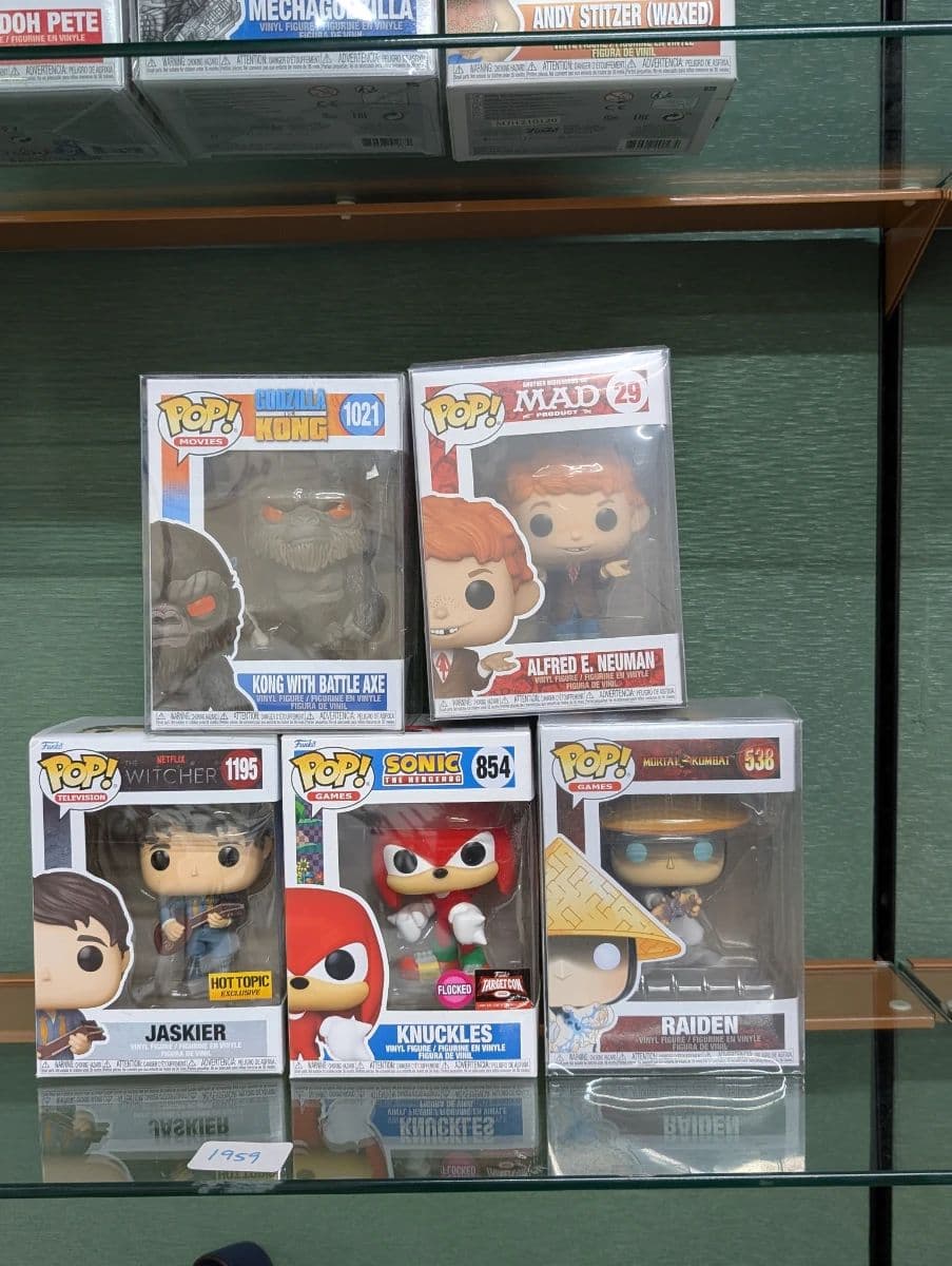 Dempsey Auctions Funko Pops, Designer handbags, Silver coins, Jewelry photo 11