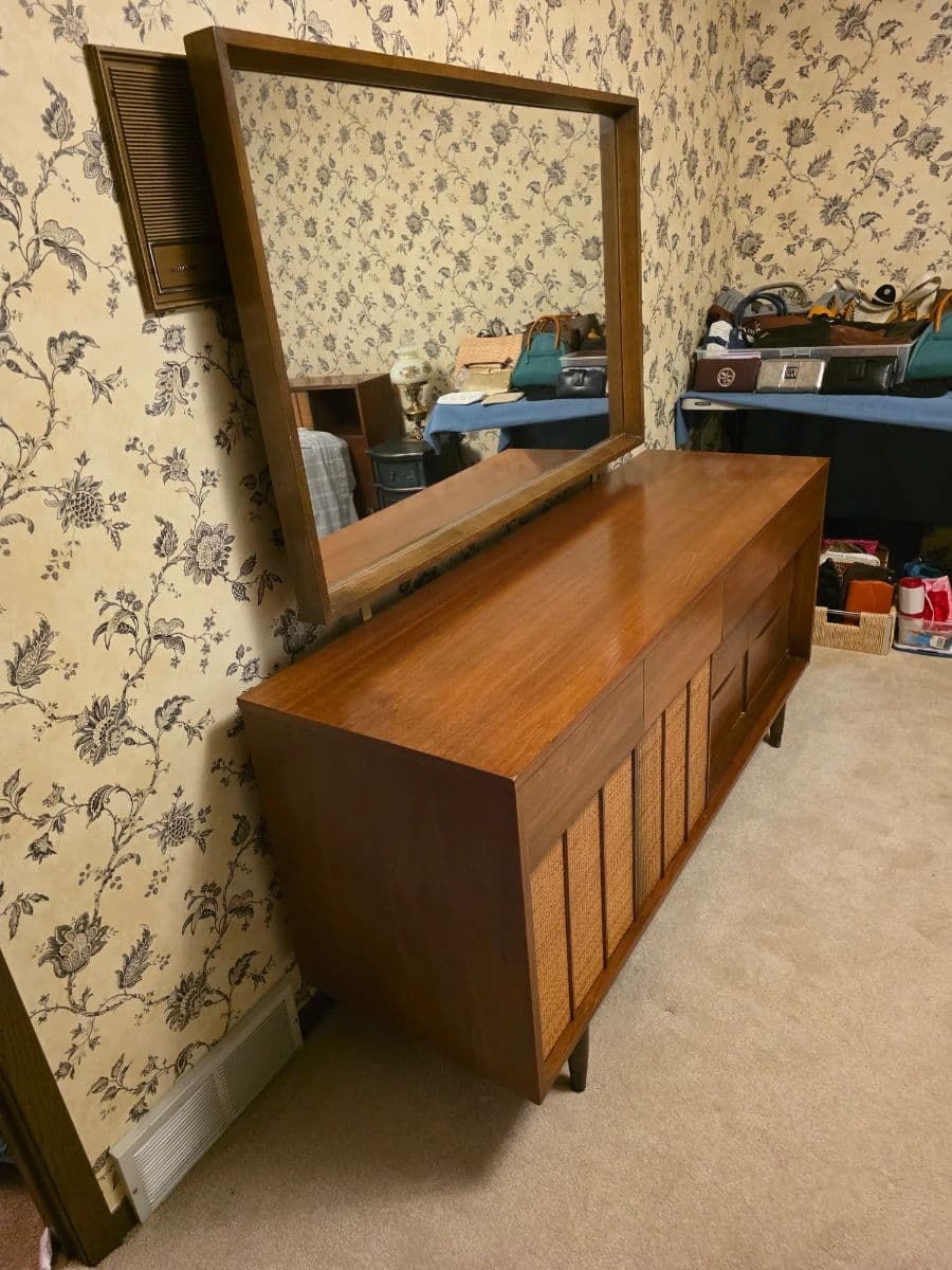 Premier Home, Fabulous Mid-Century Items and Much More!! photo 7