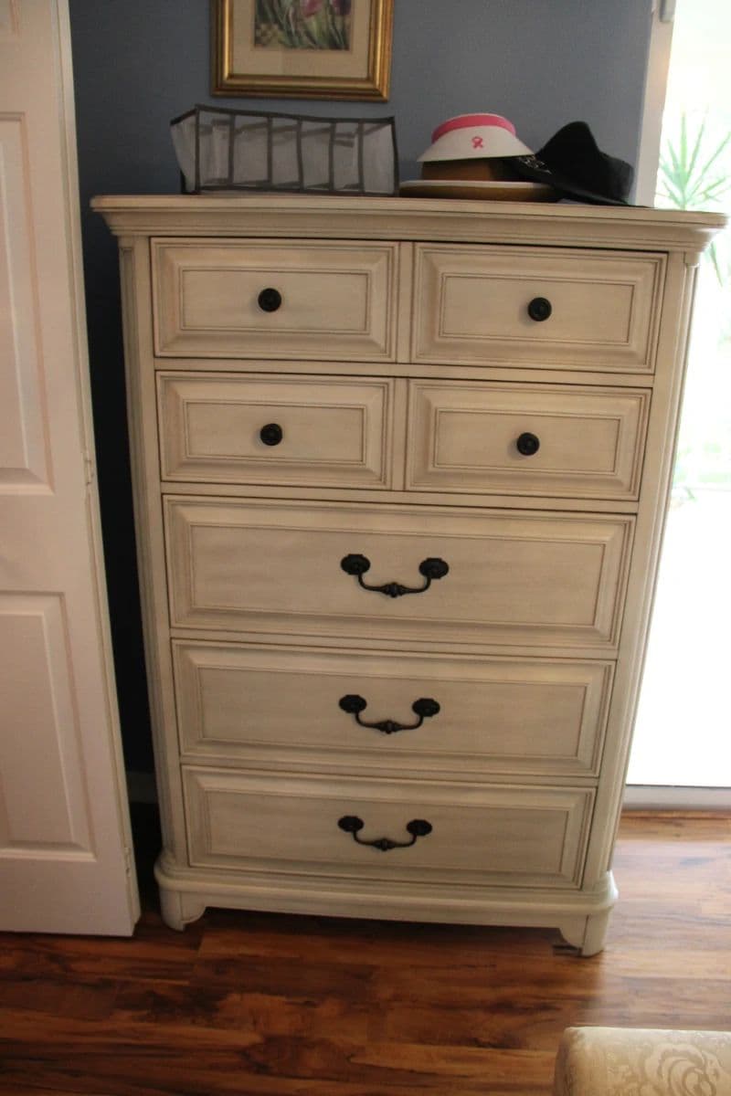 Village of Santo Domingo Estate sale photo 6