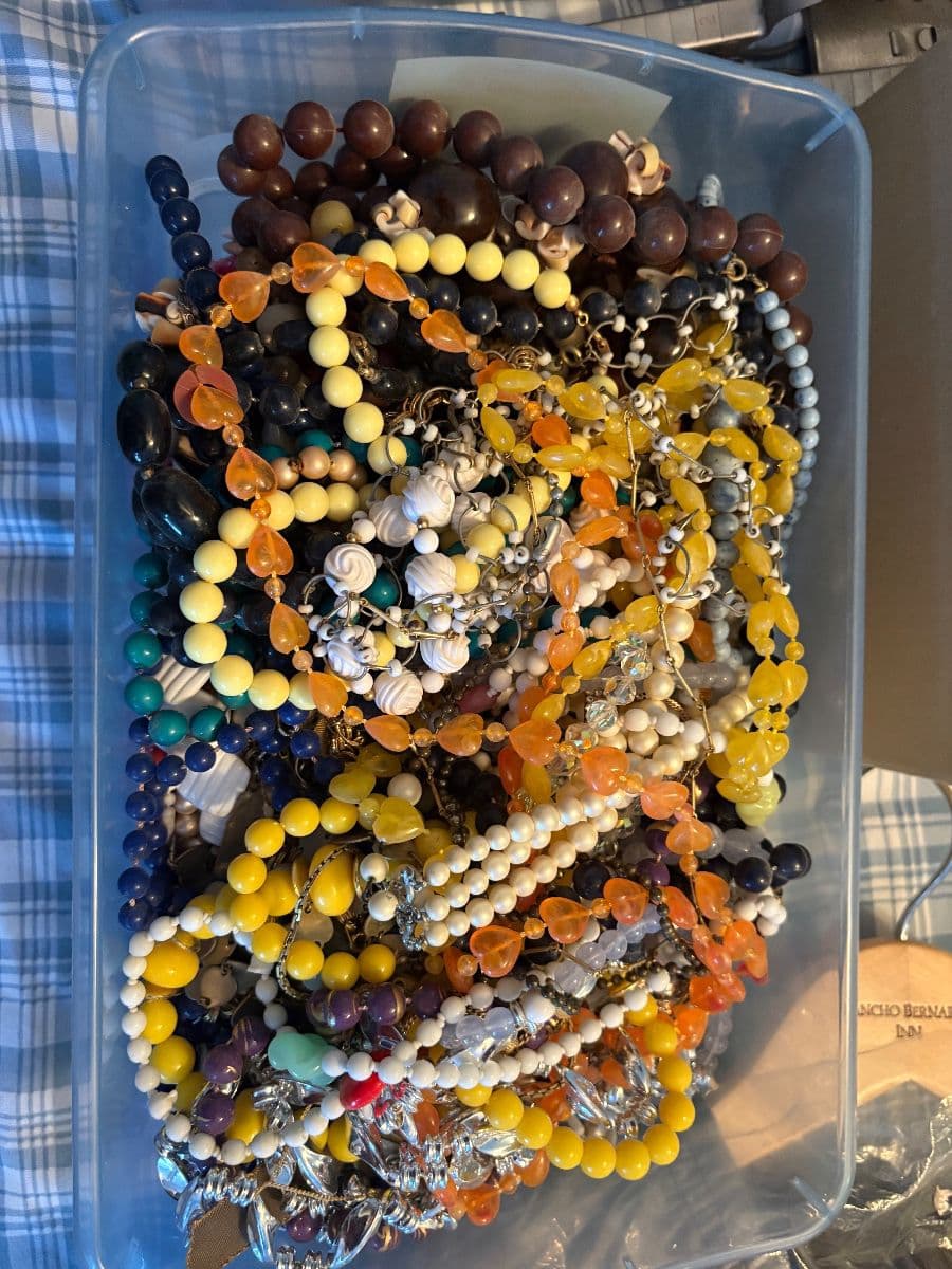 DBH Southampton PA “Pickers” estate sale, MCM, Jewelry, Tools, Christmas, Books, More.. photo 7