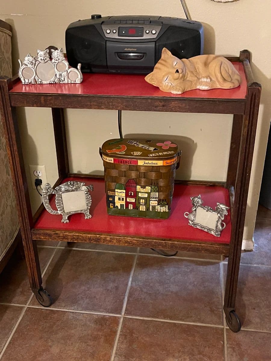 The Most Purrrrfect Estate Sale Of The Year photo 5
