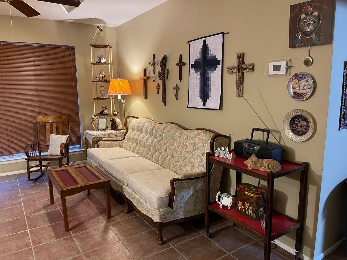 The Most Purrrrfect Estate Sale Of The Year photo 3