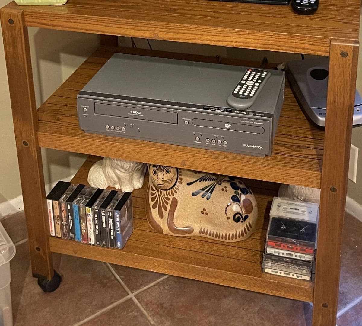 The Most Purrrrfect Estate Sale Of The Year photo 10