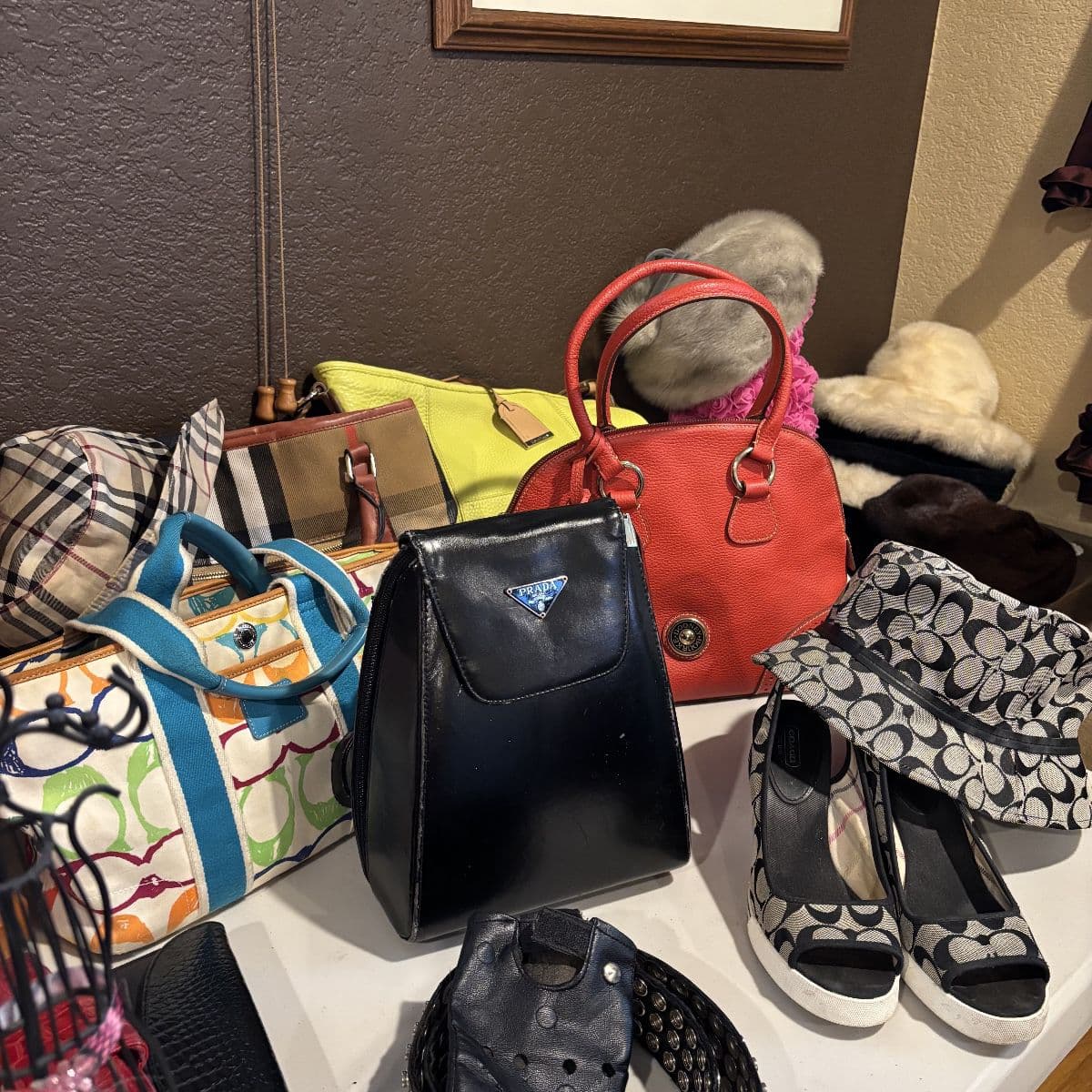 KISMET ESTATE SALES invites you to a shopper's dream! Decor, fashion and vintage galore! photo 5