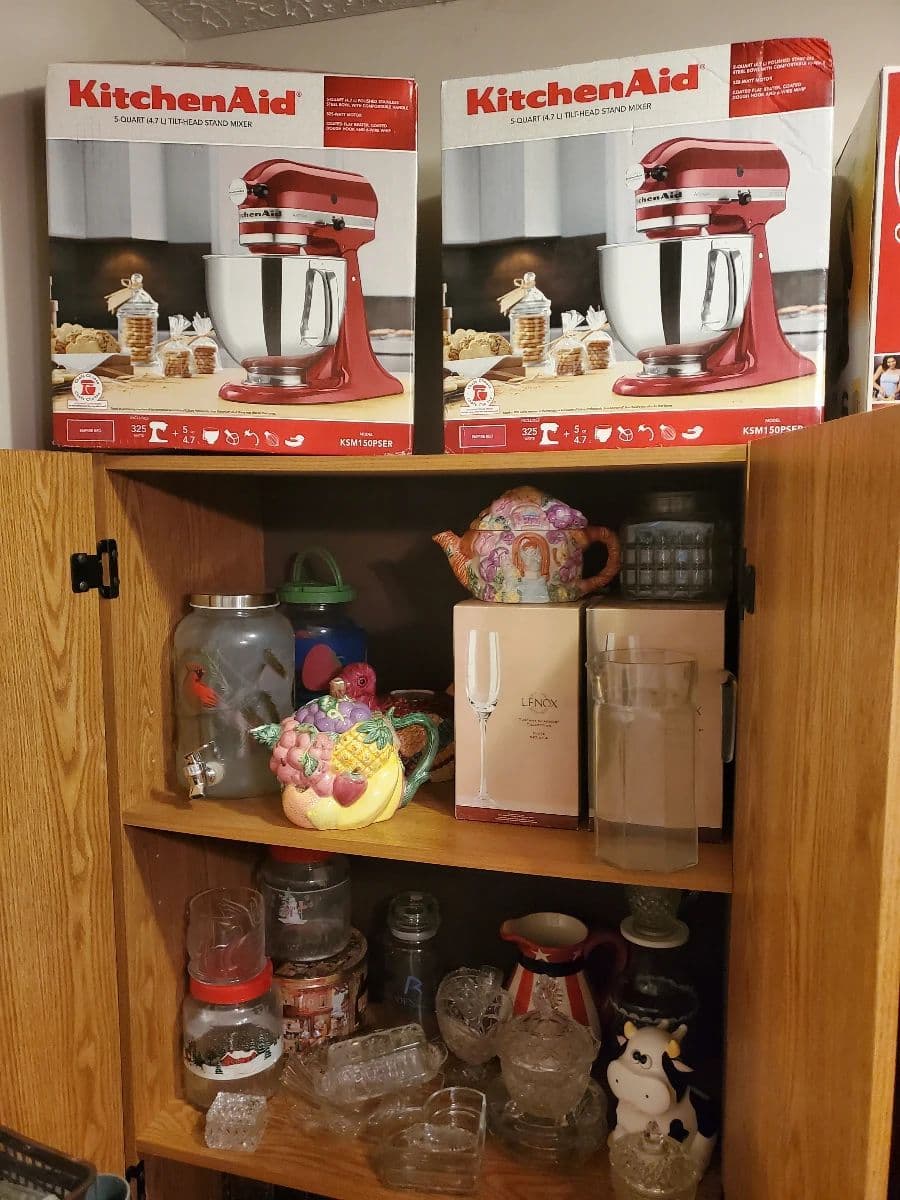 JC's House of Clutter - PACKED House, Lots of New in the Box, Resellers Delight photo 4