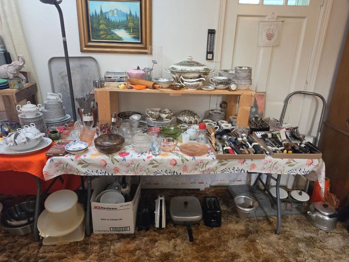 Great sale in Galesburg photo 1