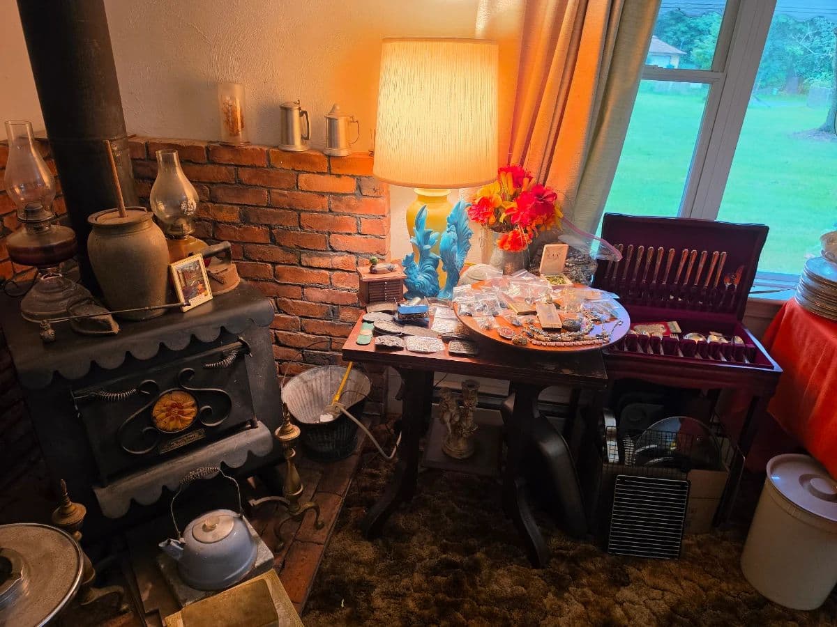 Great sale in Galesburg photo 10
