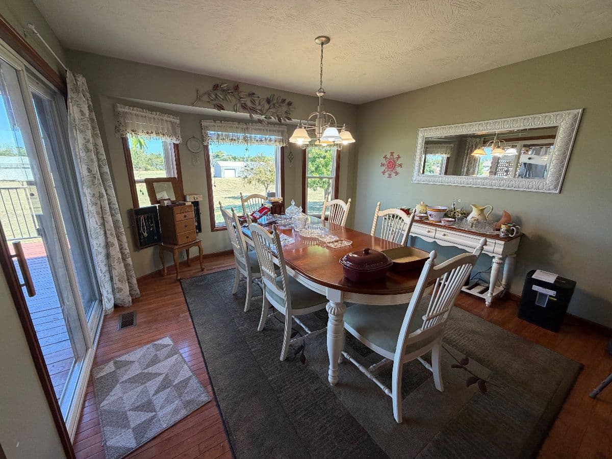 Clean Country Estate Sale with Ray-Ban Meta Glasses, Power Reclining Furniture & More photo 1