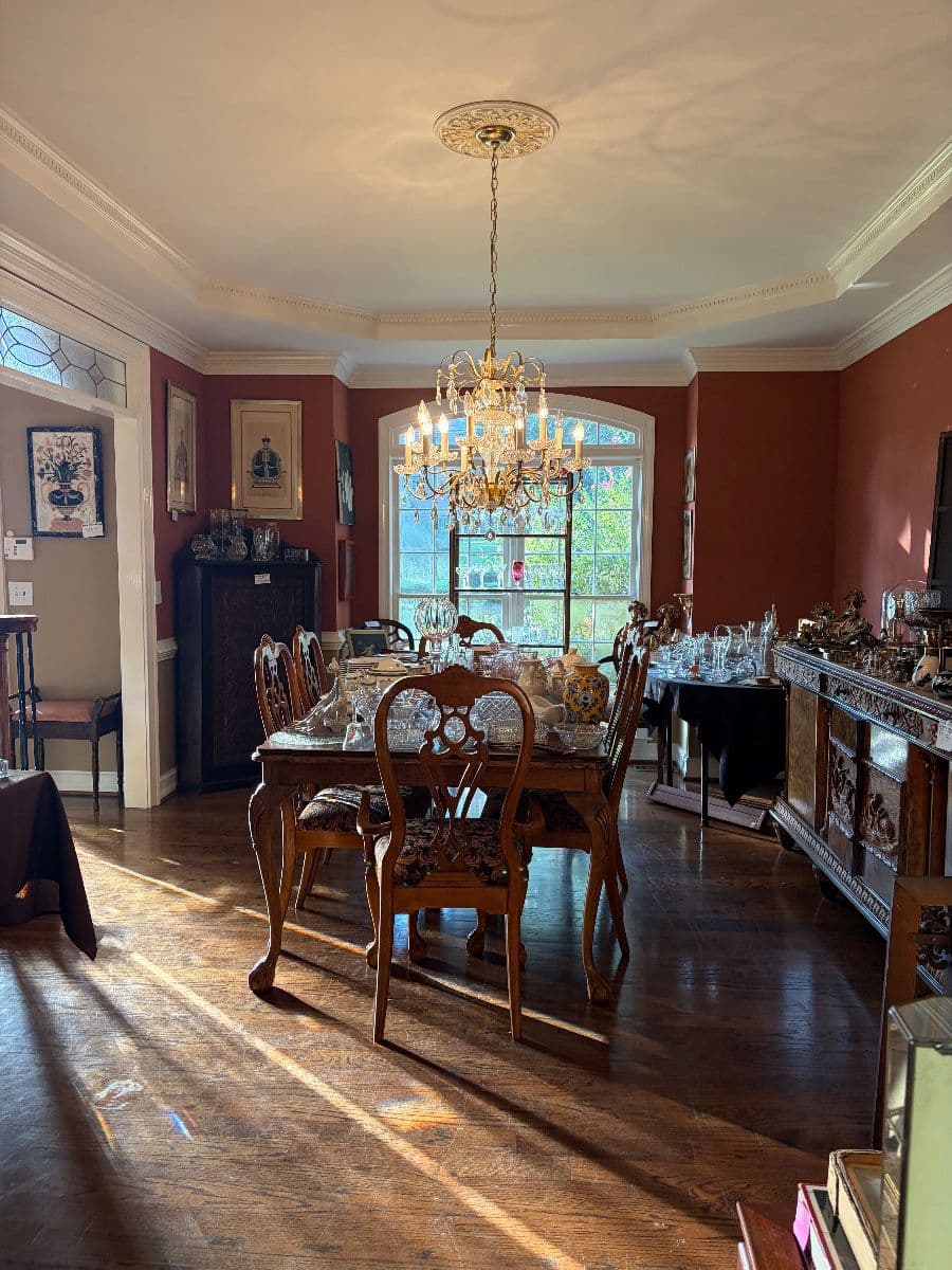 Antiques and Decor Dealer Moving Sale photo 2